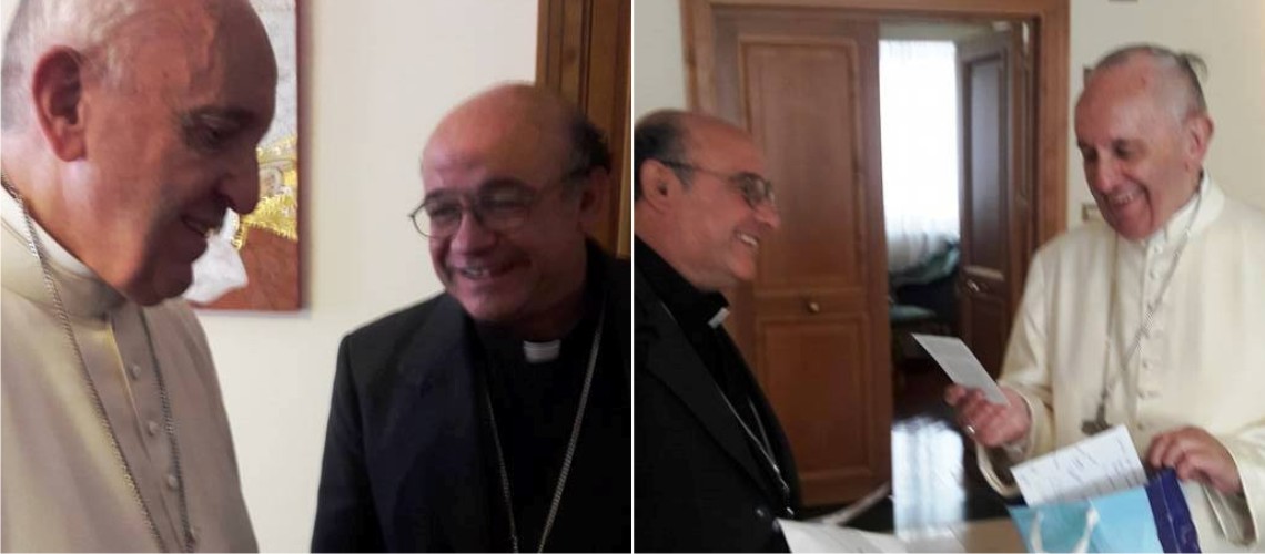 Mons. Arturo junto al Papa Francisco (Agosto de 2016)
