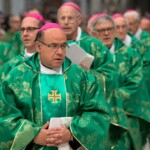 Mons. Arturo concelebrando en la Basílica de San Pedro en la la I Jornada Mundial de los Pobres (19 de noviembre de 2017)